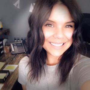 Meet your Posher, Tia